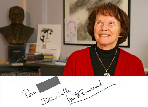 Autographe de Danielle Mitterrand