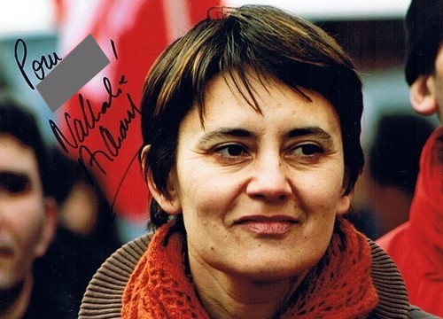 Autographe de Nathalie Arthaud